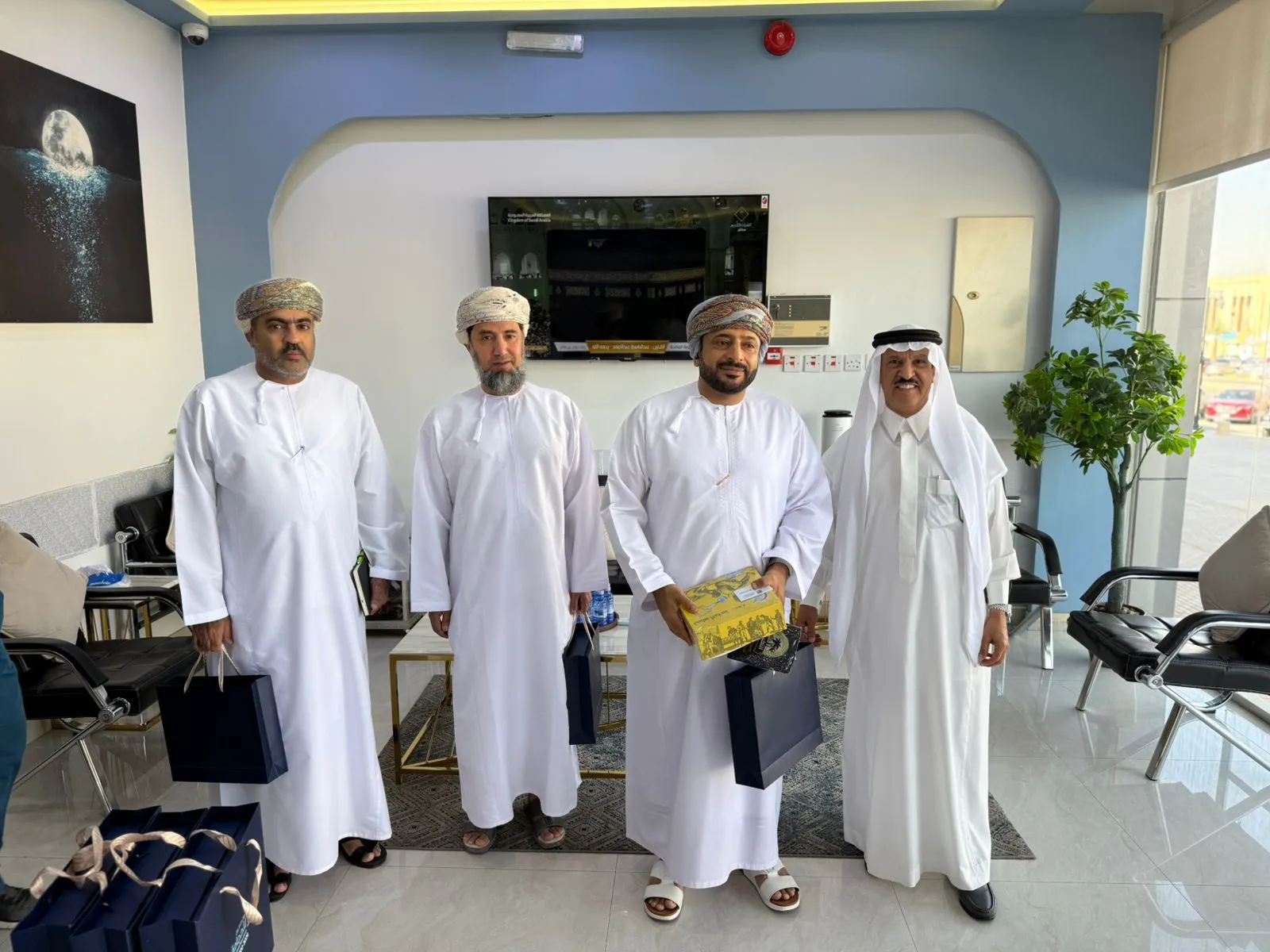 الوفد العُماني للطب البديل والتكميلي